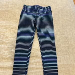Athleta Girls crop leggings. Size XL/14
